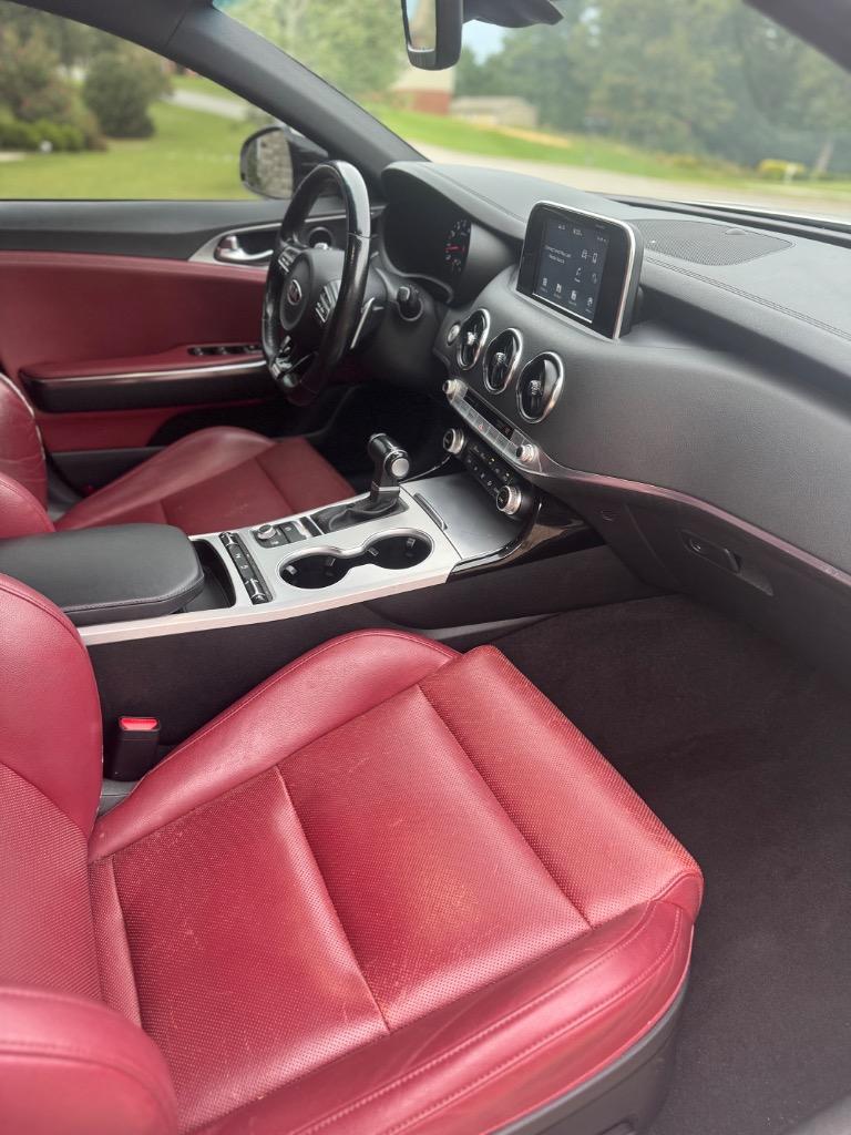 2019 Kia Stinger GT - Photo 19