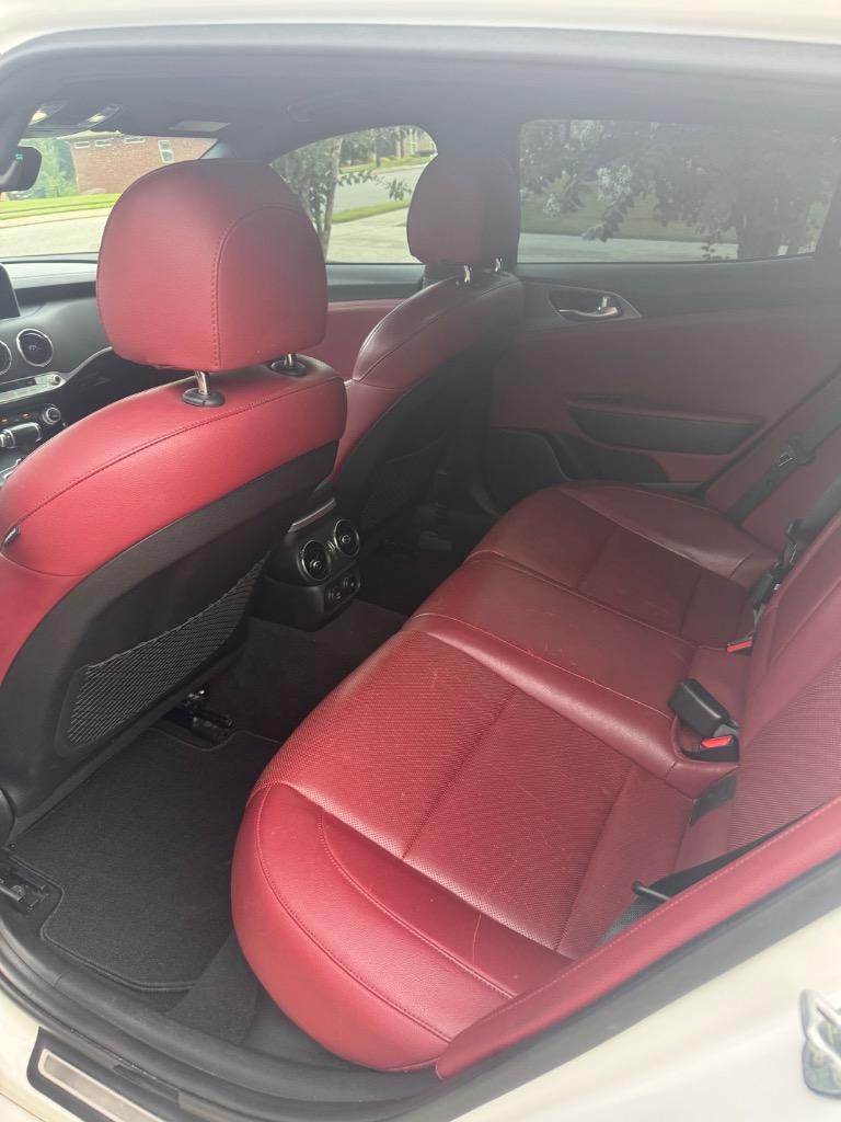 2019 Kia Stinger GT - Photo 13
